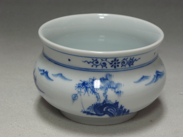 山林瓷器<br> Porcelain Water Bowl B
